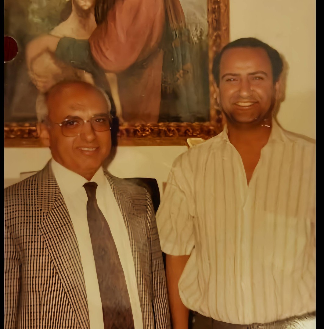 الكاتب مع علون الشيباني( الصورة من إرشيف الكاتب)